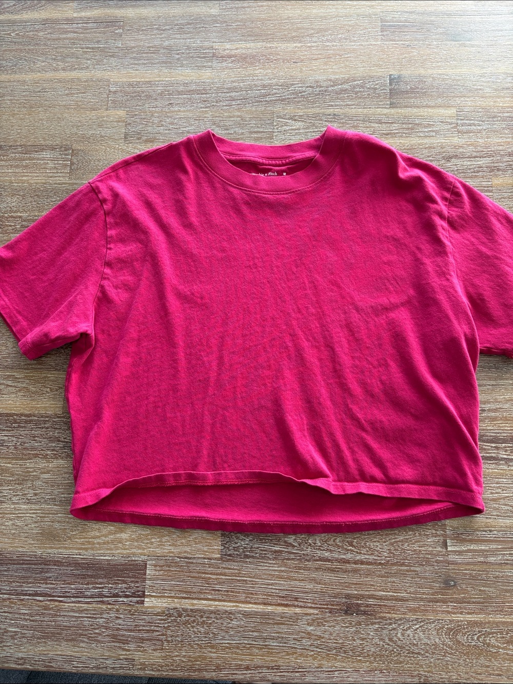 Abercrombie & Fitch Cropped Crewneck Tee in Bright Pink